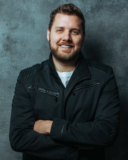 Portrait by Nick Onken
